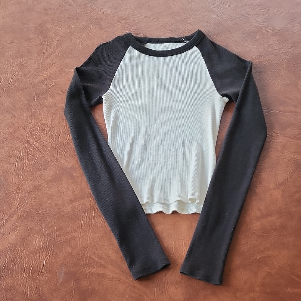 Brandy Melville Black and White Long Sleeve Tee